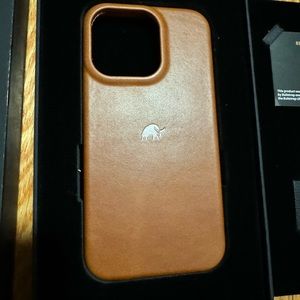 Bullstrap, switcheasy and original Apple leather case for iphone 13 Pro